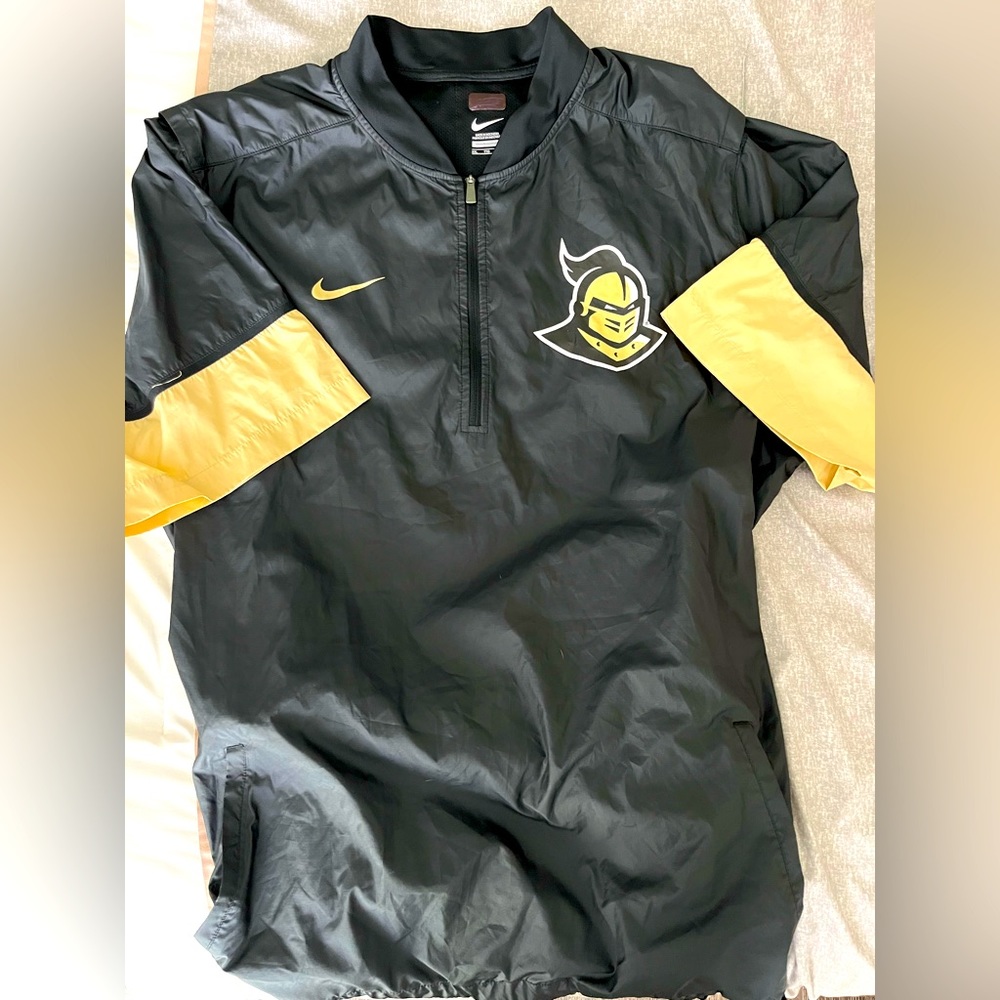UCF NIKE LIGHT WEIGHT PULLOVER JACKET SHORT SLEEVE XXL
